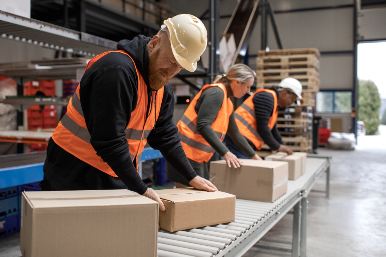 Amazon wholesale suppliers organizing inventory in USA